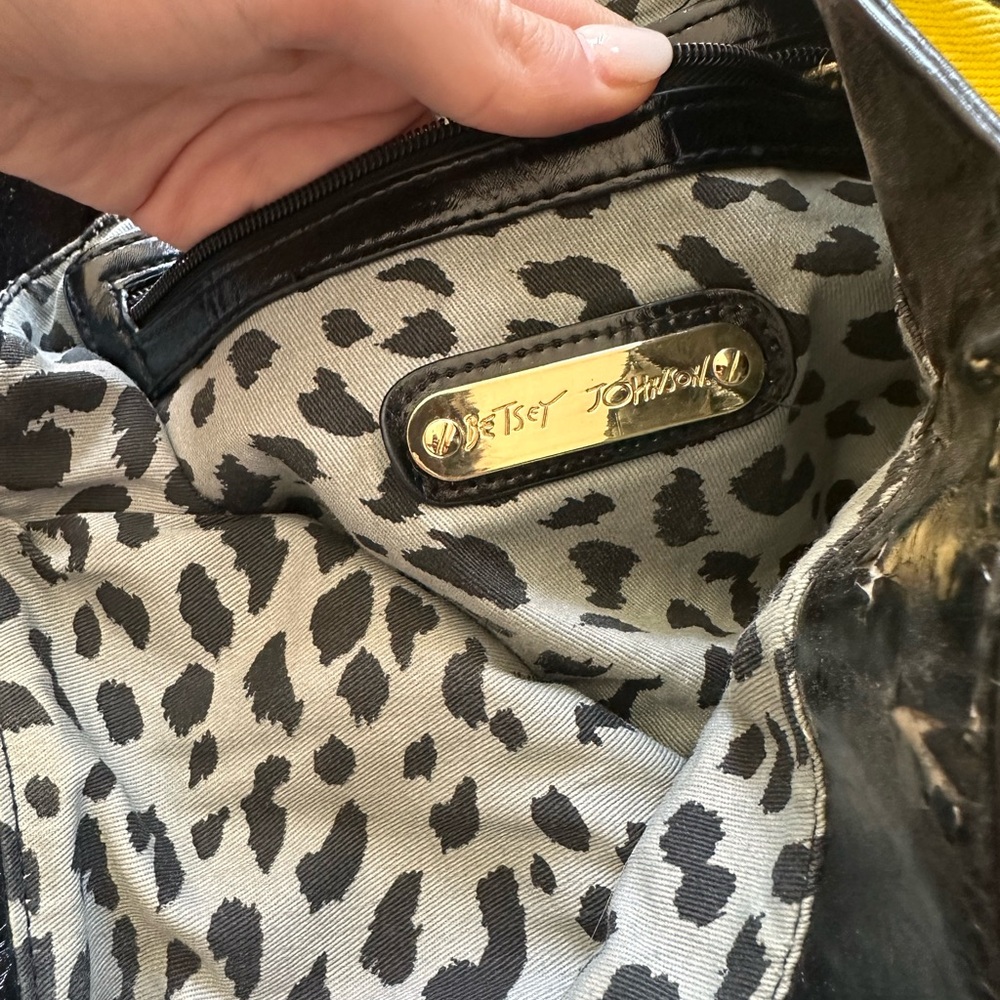Betsey Johnson Yellow Art Cartoon Girl Tote - Picture 9 of 10